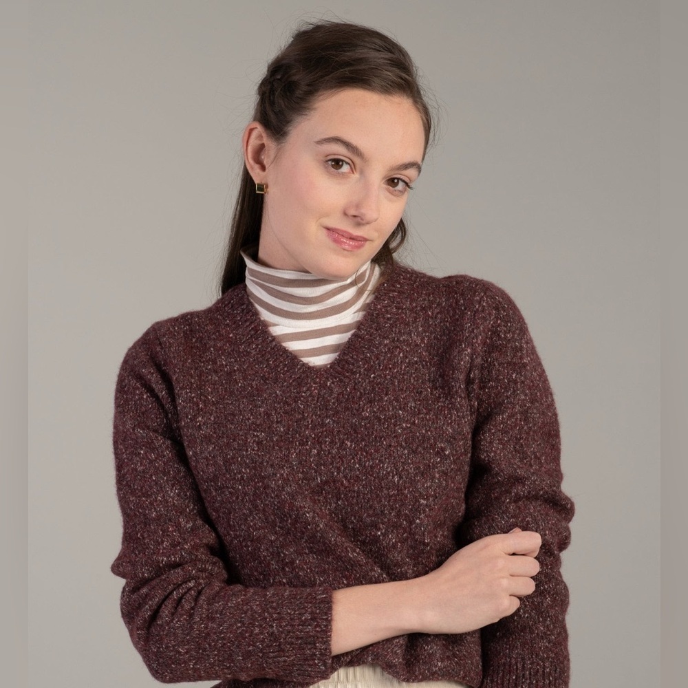 Cozy Szn V-Neck Sweater - XL/ L - Dark Chocolate